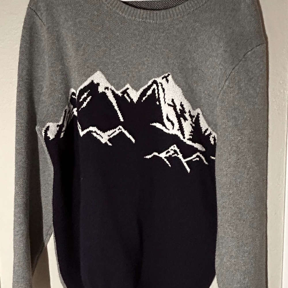 Mountain sweater